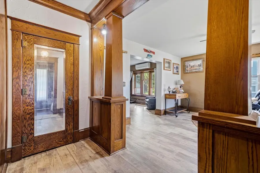 823 Center AVENUE, Oostburg, WI 53070 - #2