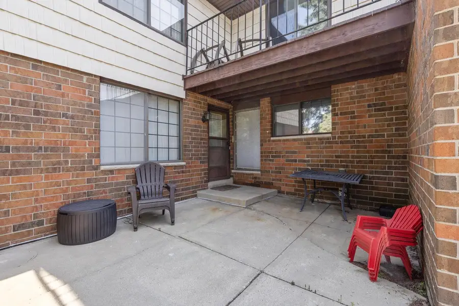 8122 S Legend DRIVE, Franklin, WI 53132 - #2