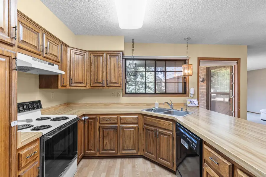 8122 S Legend DRIVE, Franklin, WI 53132 - #3