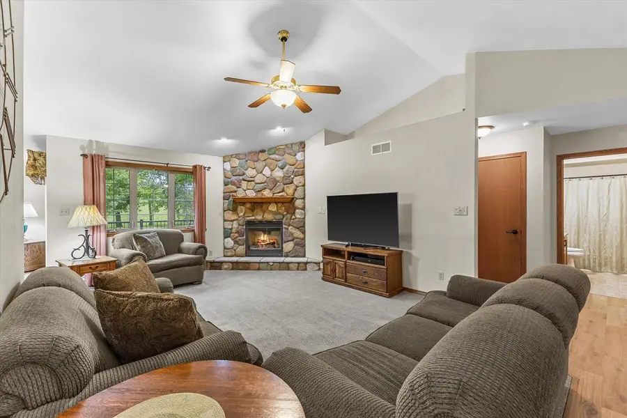 941 W York STREET, Oak Creek, WI 53154 - #3