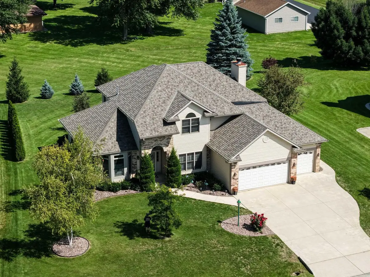 3260 E James DRIVE, Oak Creek, WI 53154 - #1