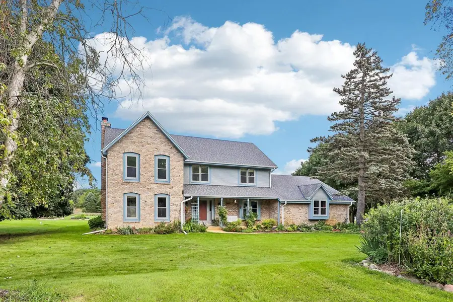 W284N3580 Old North Shore DRIVE, Pewaukee, WI 53072 - #3