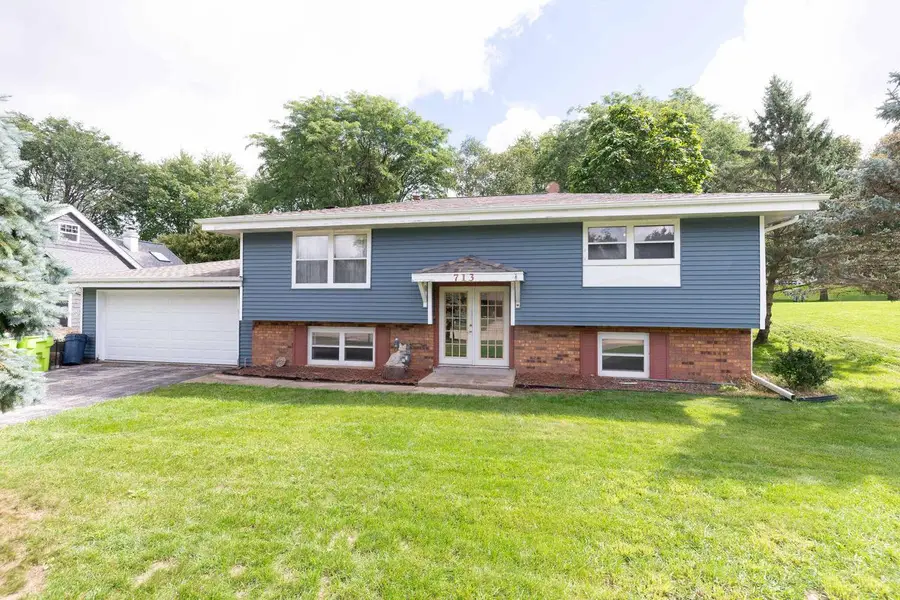 713 Oxford DRIVE, Hartland, WI 53029 - #2