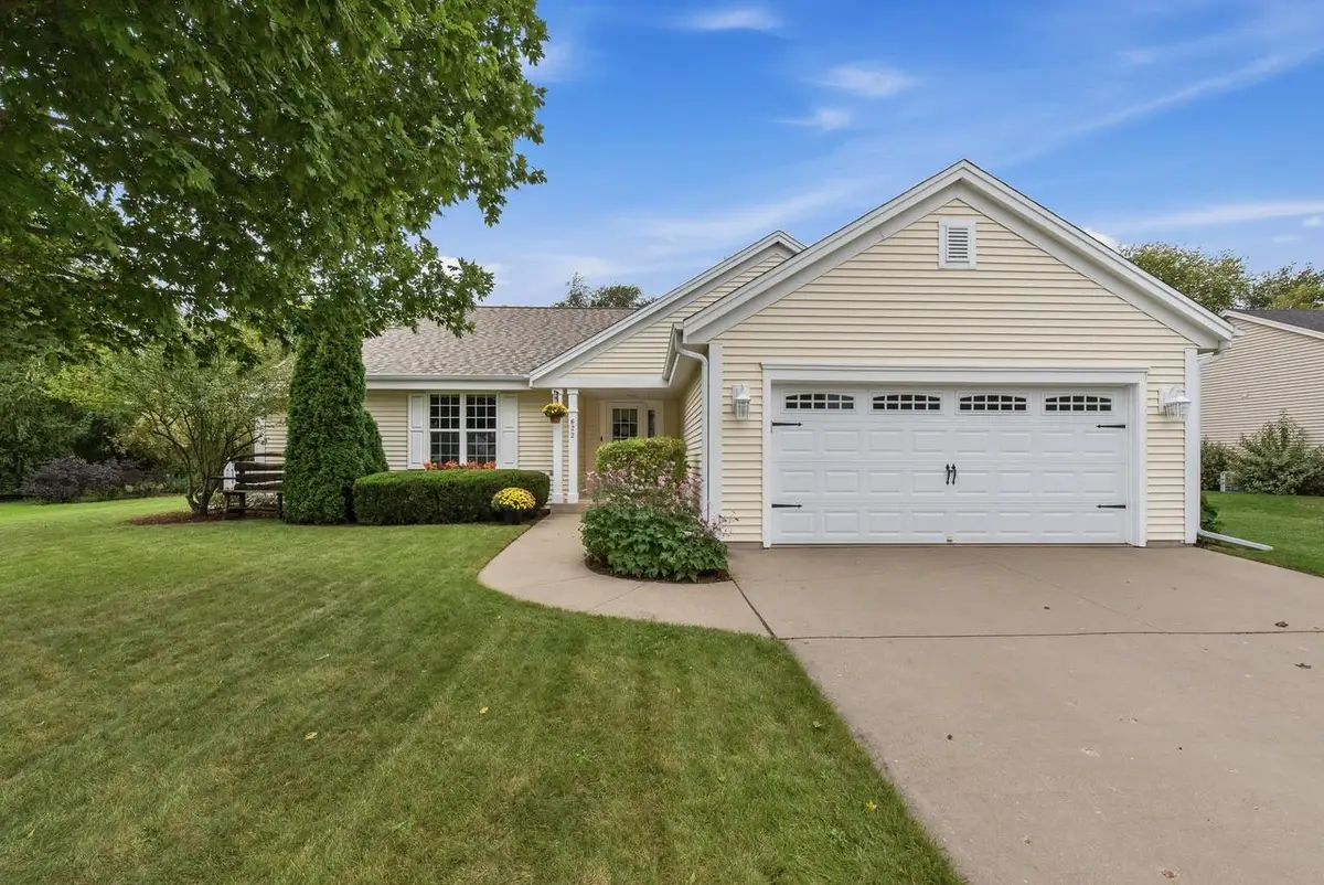 622 Hickory Hollow ROAD, Waterford, WI 53185 - #1