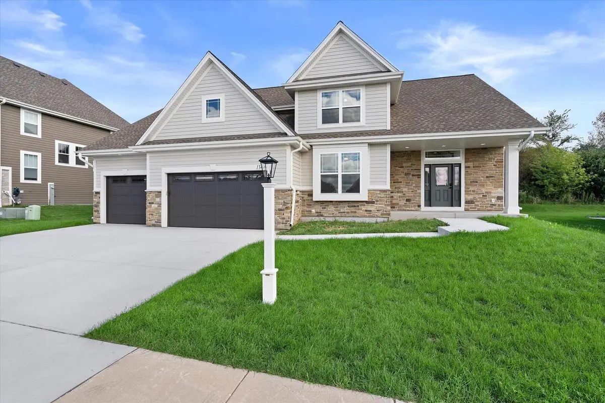 1344 Mohican TRAIL, Waukesha, WI 53189 - #1
