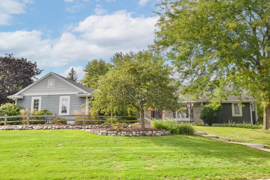 1275 Ridge ROAD, Waukesha, WI 53186 - #2