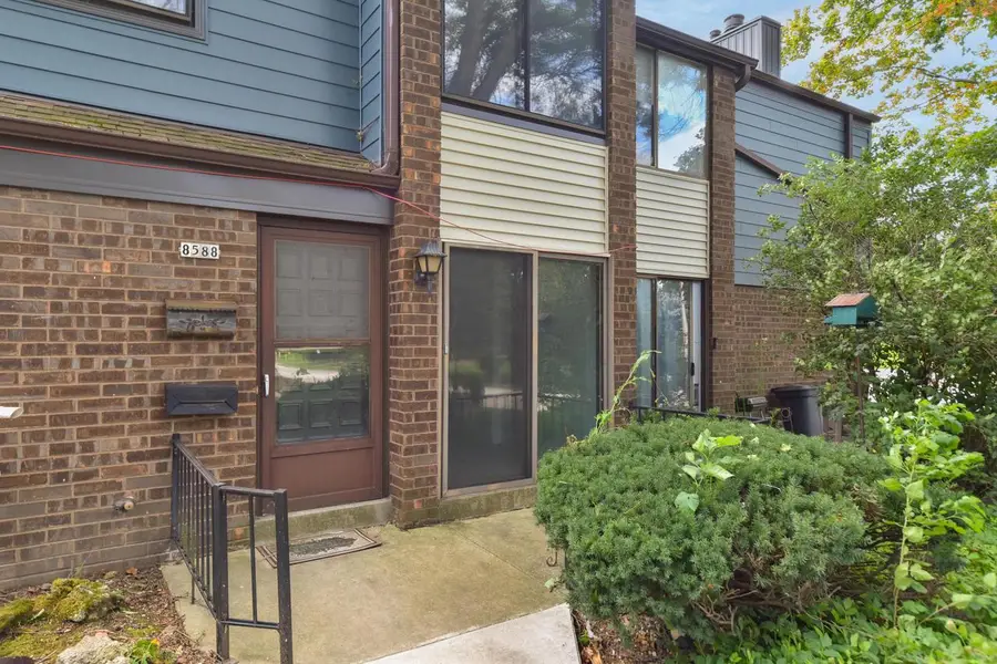 8588 N Servite DRIVE, Milwaukee, WI 53223 - #2