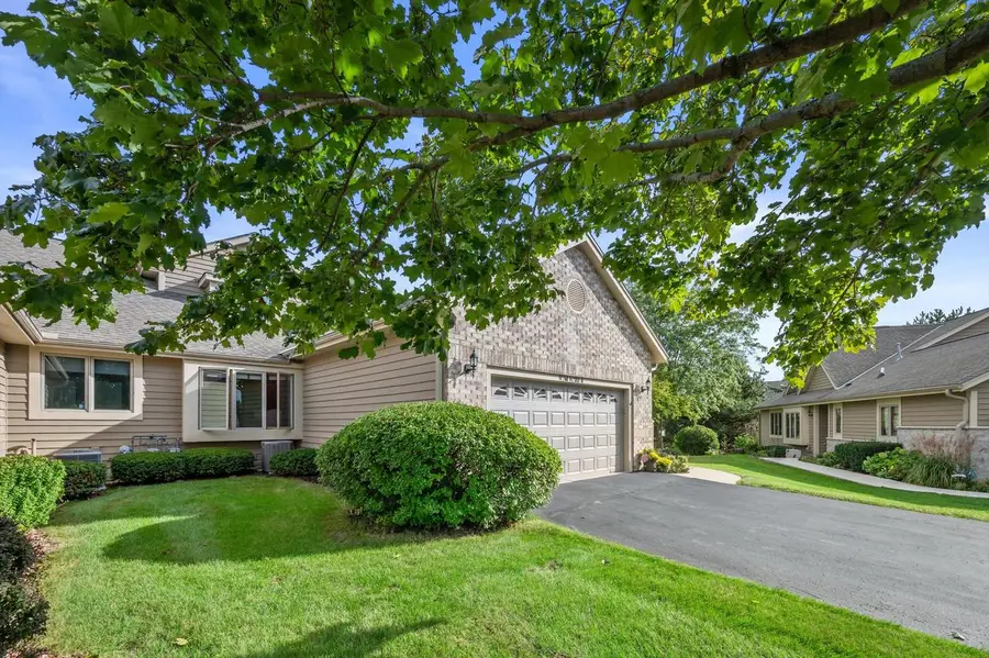 W240N2377 Range Line COURT #B, Pewaukee, WI 53072 - #3