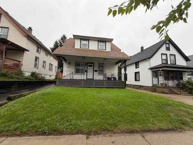 1055 N 68th STREET, Wauwatosa, WI 53213 - #1