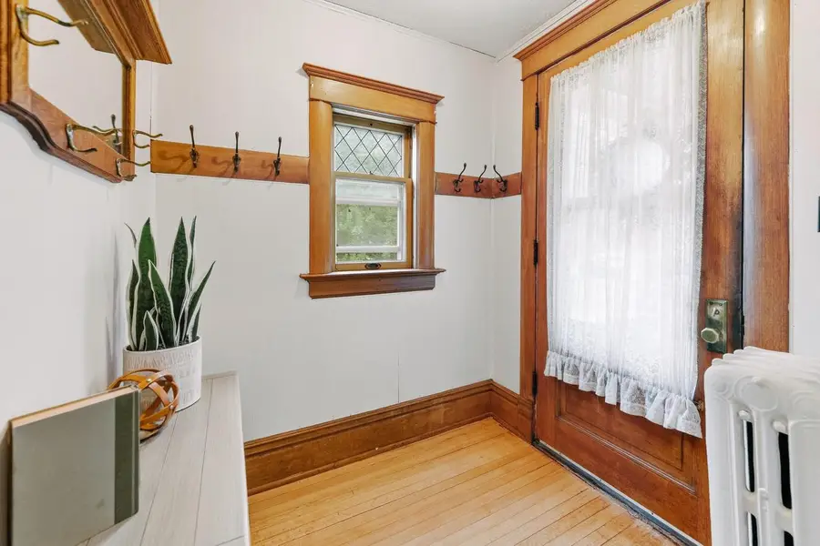 924 W Grand AVENUE, Port Washington, WI 53074 - #3