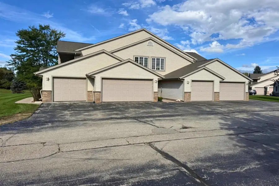 859 E Loos STREET #2, Hartford, WI 53027 - #2