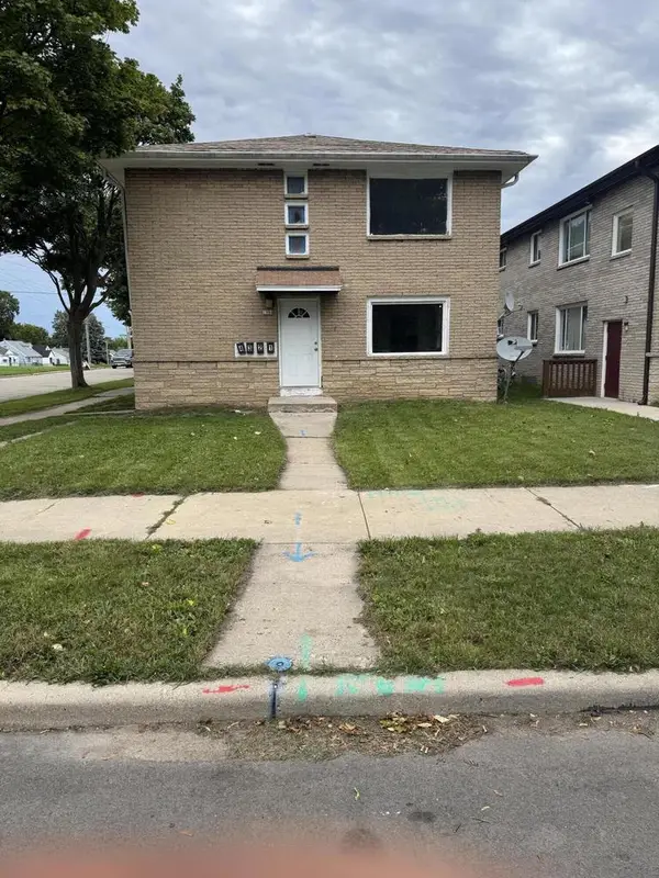 1984 W Congress STREET, Milwaukee, WI 53209
