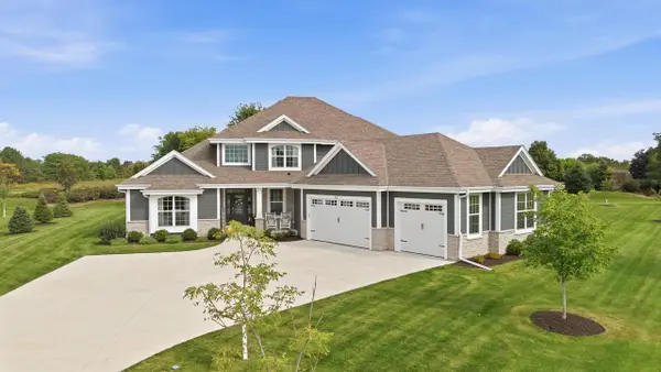 111 Sycamore COURT, Hartland, WI 53029