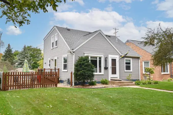 3049 N 90th STREET, Milwaukee, WI 53222