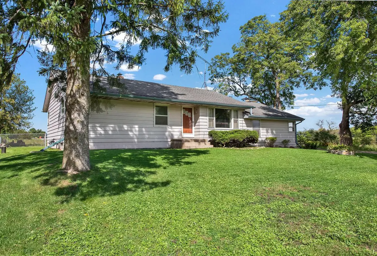 S92W22440 Henneberry AVENUE, Big Bend, WI 53103 - #1