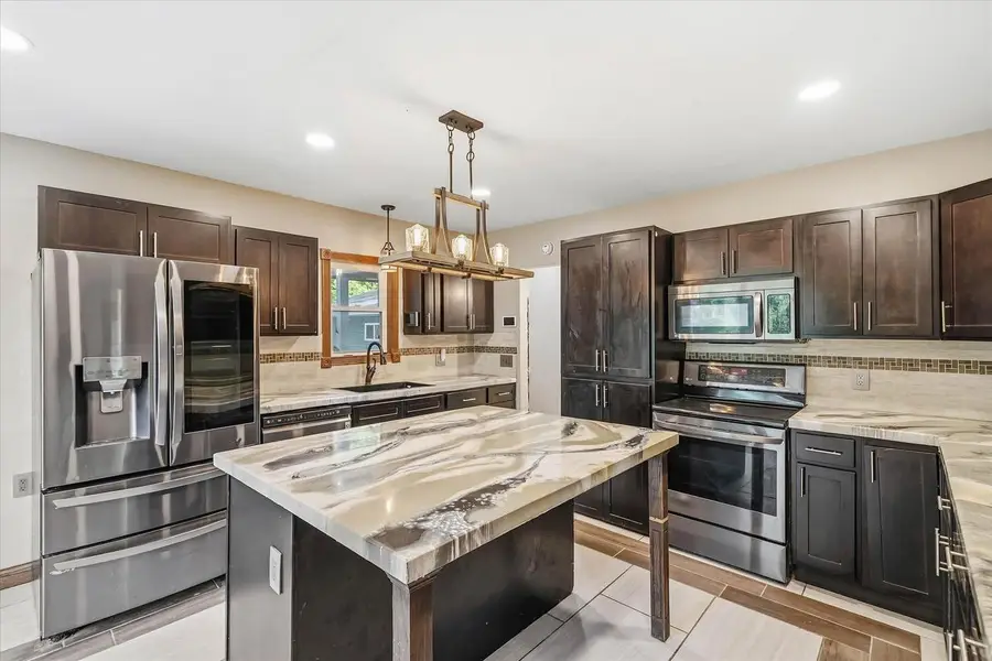 N8016 Hubert DRIVE, Beaver Dam, WI 53916 - #3