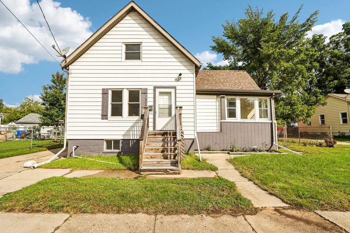 924 44th STREET, Kenosha, WI 53140 - #1
