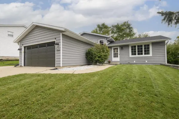929 Howard STREET, Waukesha, WI 53188