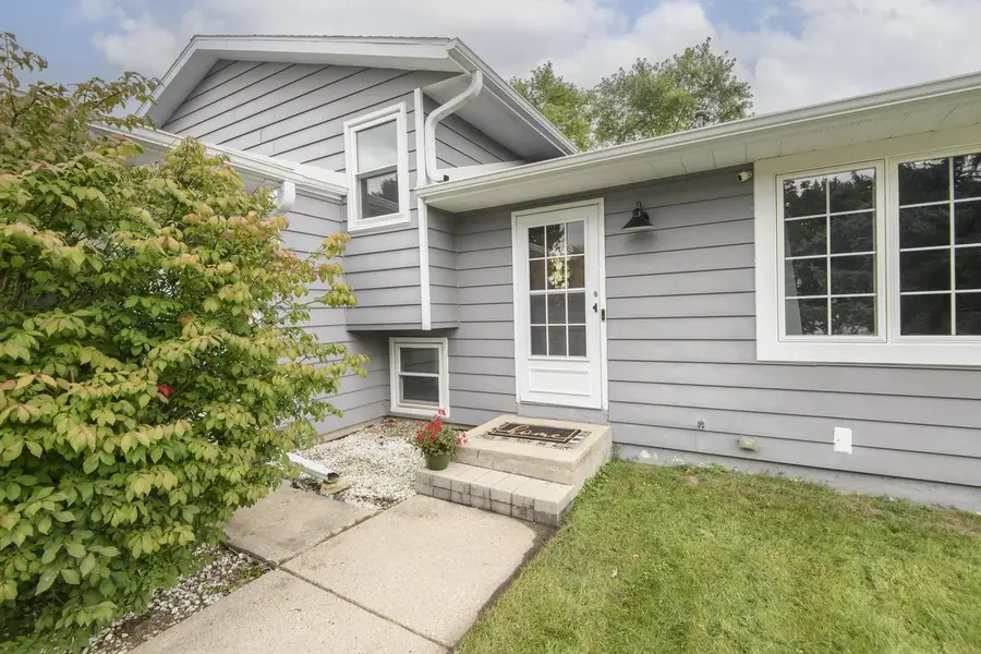 929 Howard STREET, Waukesha, WI 53188 - #2