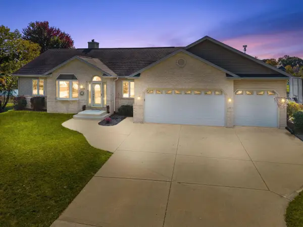 3681 W Jerelin DRIVE, Franklin, WI 53132