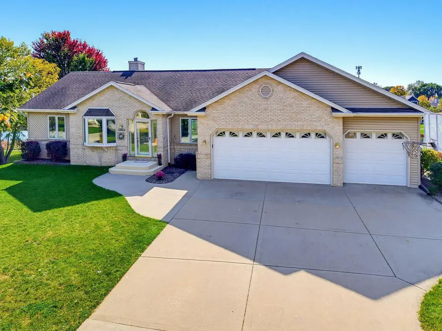 3681 W Jerelin DRIVE, Franklin, WI 53132 - #2