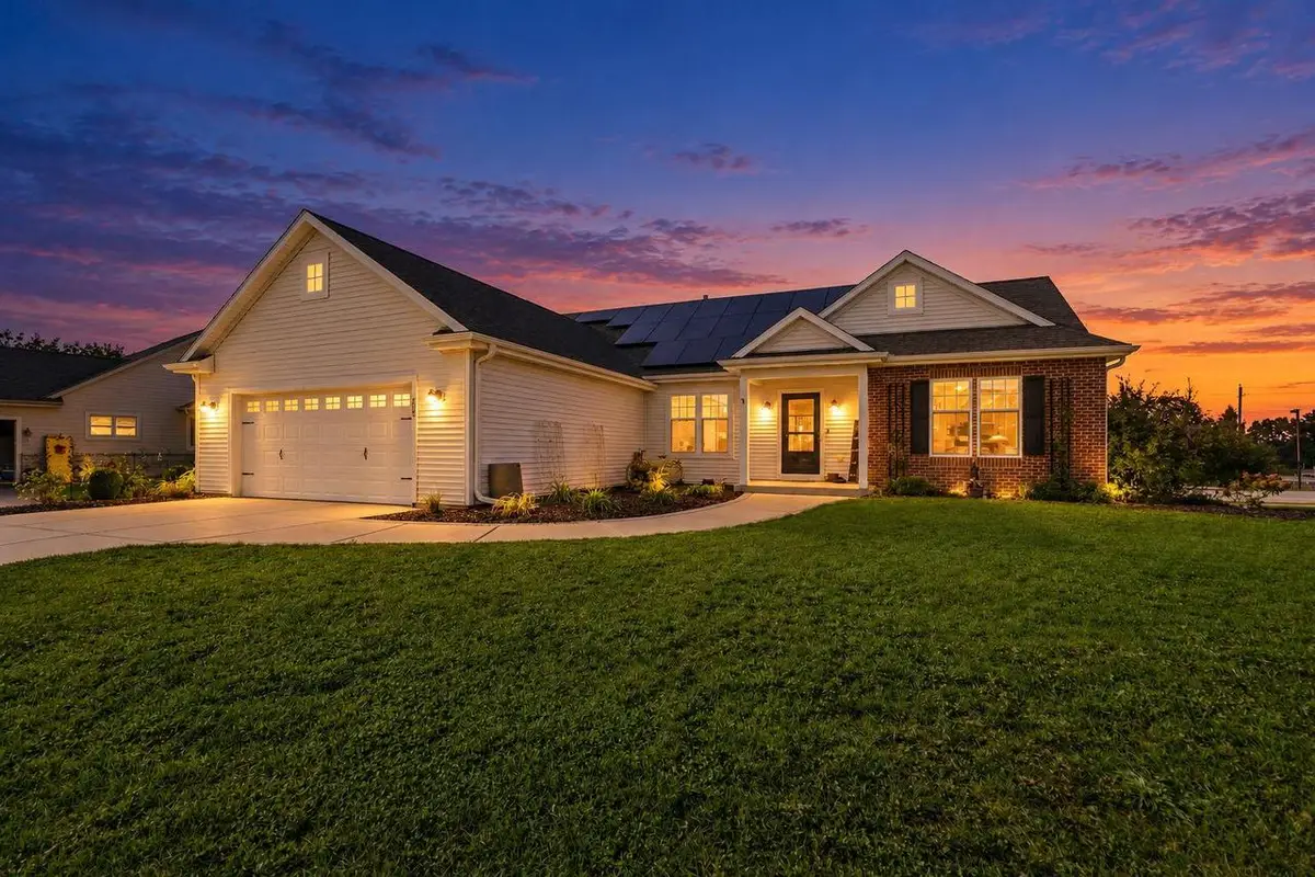200 Stonefield DRIVE, Johnson Creek, WI 53038 - #1
