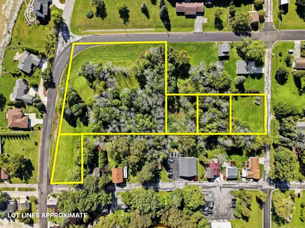 5Lts LAKESHORE ROAD, Cleveland, WI 53015