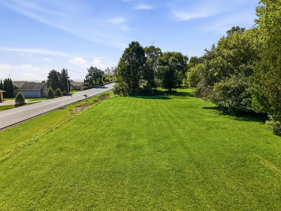 205 LINCOLN AVENUE, Cleveland, WI 53015 - #2