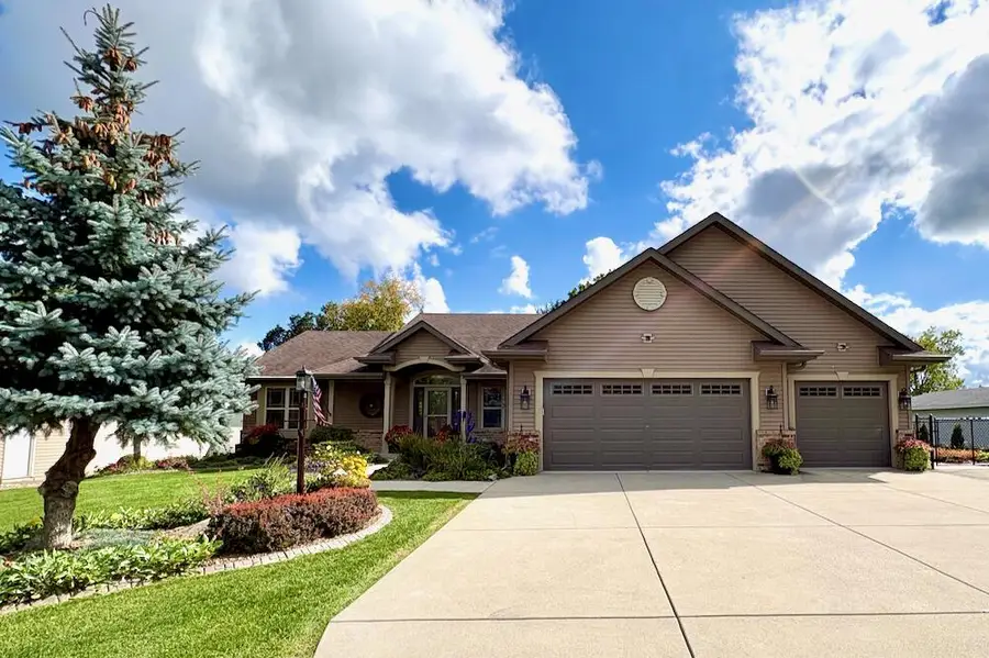 S77W18475 Janesville ROAD, Muskego, WI 53150 - #2