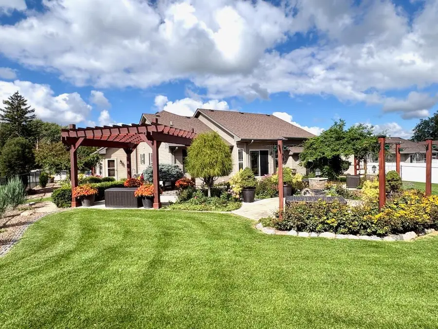 S77W18475 Janesville ROAD, Muskego, WI 53150 - #3