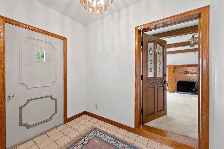 143 E Luther AVENUE, Oconomowoc, WI 53066 - #2
