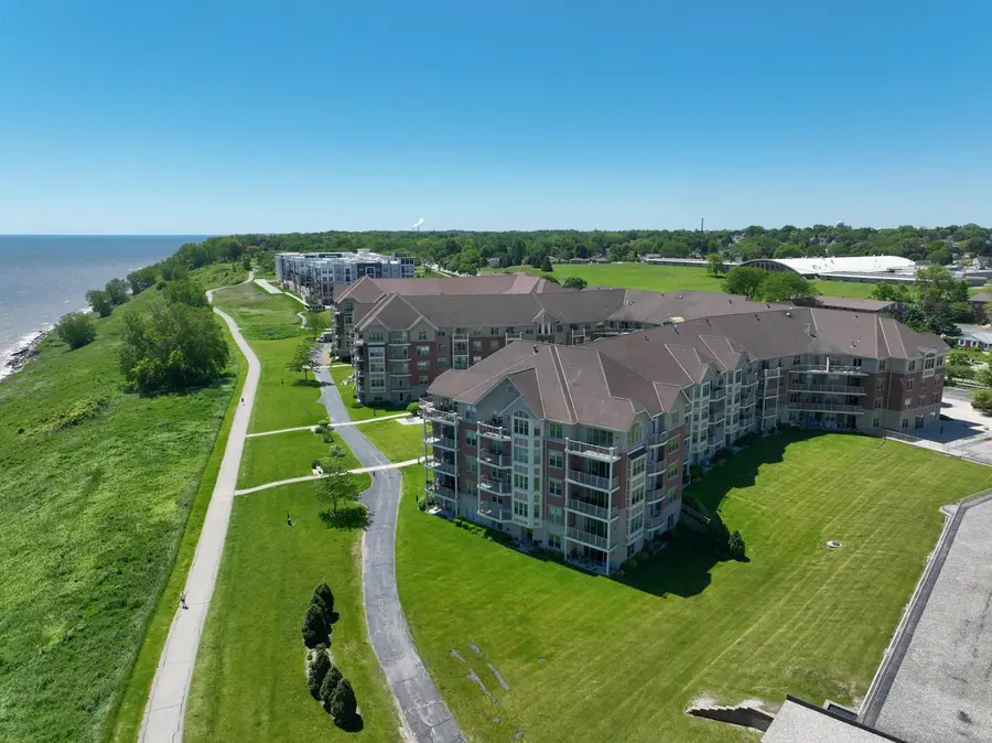 4120 S Lake DRIVE #C355, Saint Francis, WI 53235 - #2