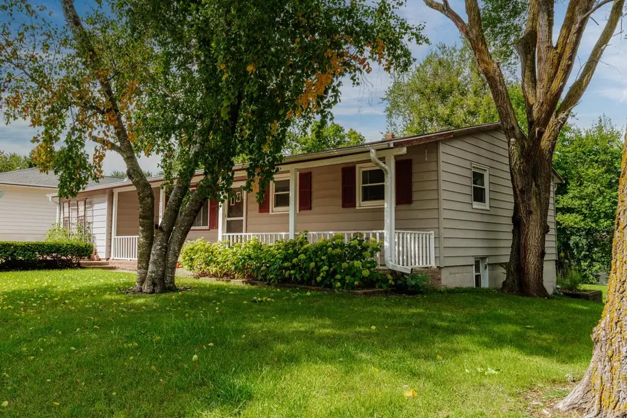 1376 Aldoro DRIVE, Waukesha, WI 53188 - #2