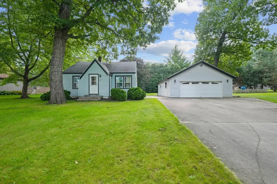 2735 Fox Grove DRIVE, Waterford, WI 53185 - #2