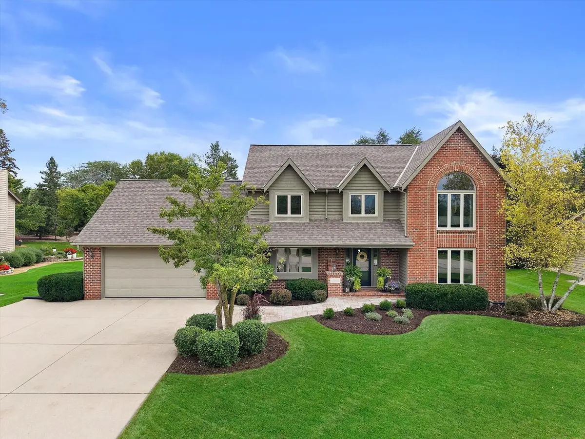 W163N7576 Tamarack TRAIL, Menomonee Falls, WI 53051 - #1
