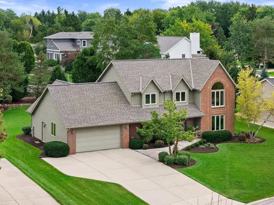 W163N7576 Tamarack TRAIL, Menomonee Falls, WI 53051 - #2