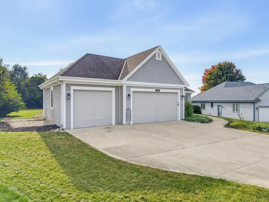 2135 Deer PATH, Waukesha, WI 53189 - #3