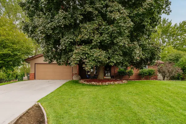 S77W17436 St Leonards DRIVE, Muskego, WI 53150