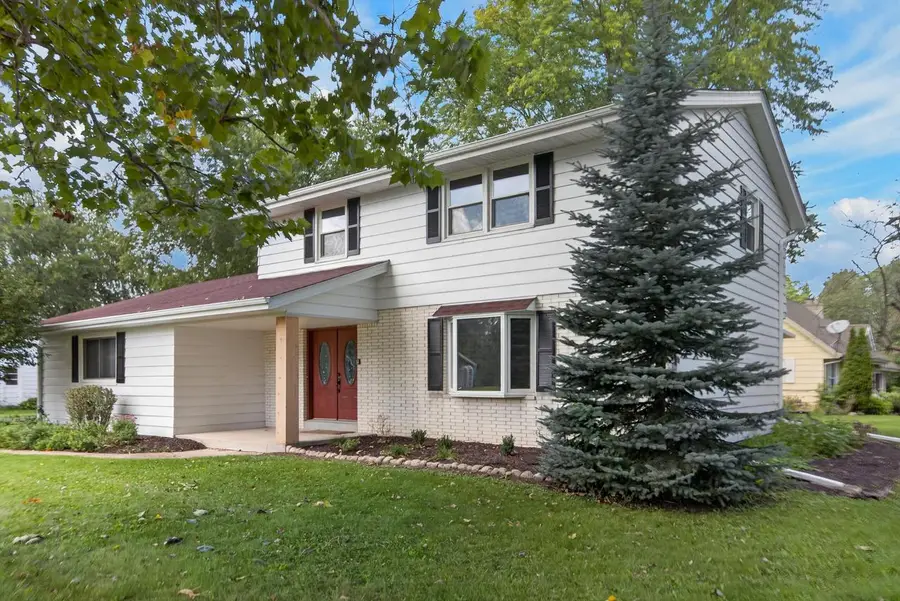 21300 Astolat DRIVE, Brookfield, WI 53045 - #2