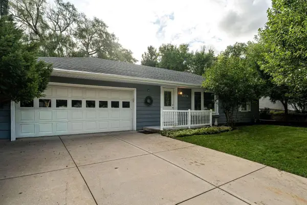 3278 N 106th STREET, Wauwatosa, WI 53222