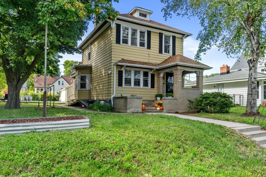 2715 N Humboldt BOULEVARD, Milwaukee, WI 53212 - #3