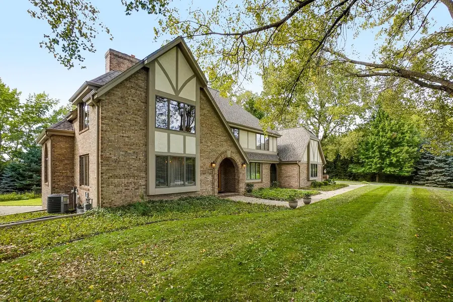 N26W30851 Golf Hills DRIVE, Pewaukee, WI 53072 - #2
