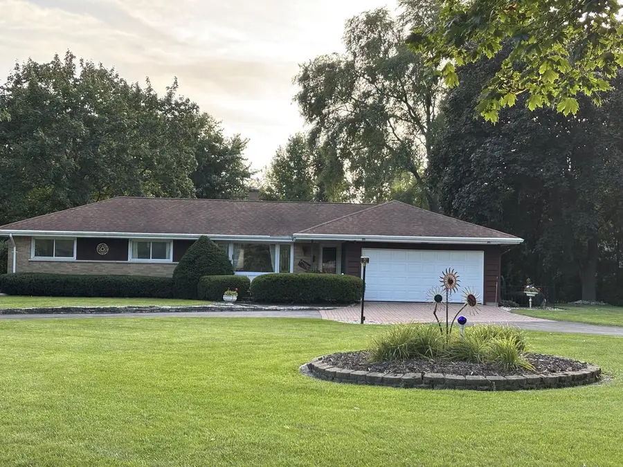 1701 W Donges Bay ROAD, Mequon, WI 53092 - #2