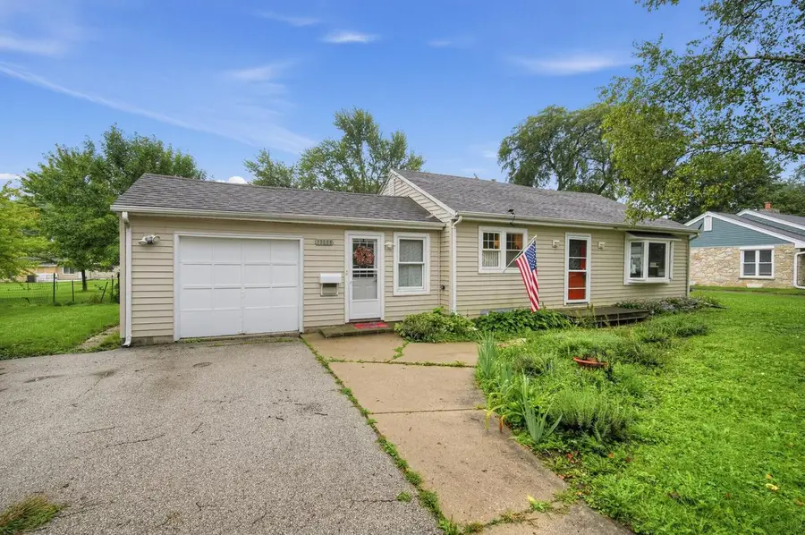 12865 W Lancaster AVENUE, Butler, WI 53007 - #2