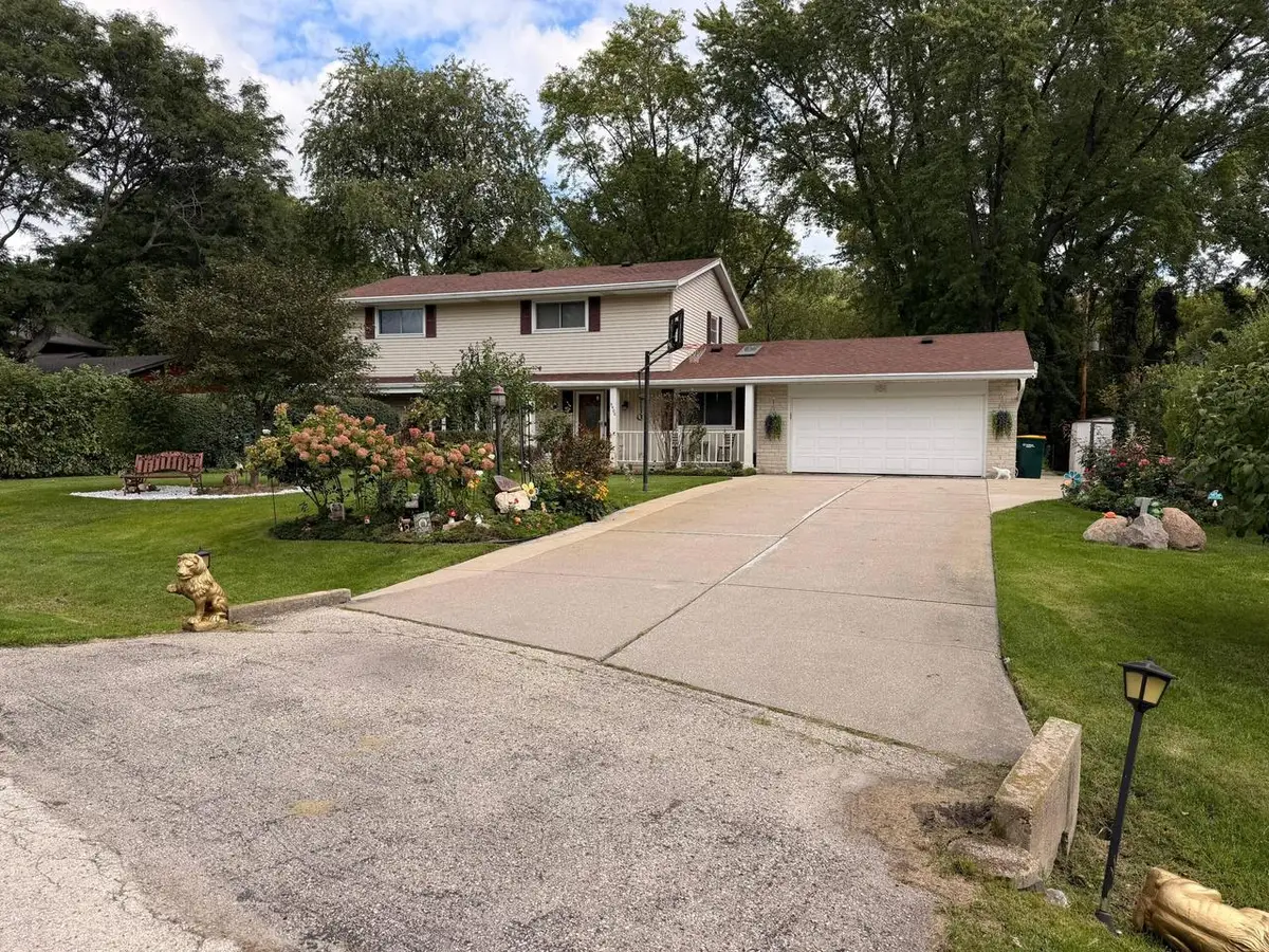 5400 S 121st STREET, Hales Corners, WI 53130 - #1