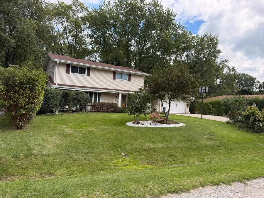 5400 S 121st STREET, Hales Corners, WI 53130 - #2