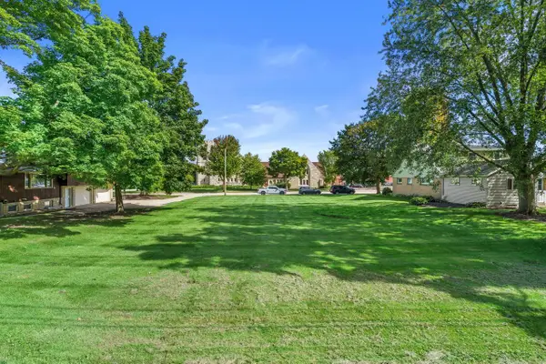 810 S 6TH AVENUE, West Bend, WI 53095
