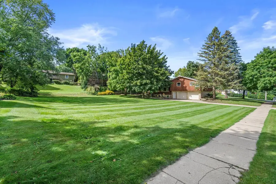 810 S 6TH AVENUE, West Bend, WI 53095 - #2