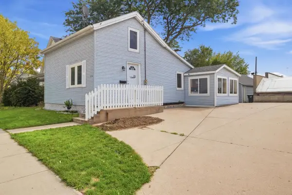 29 E State STREET, Hartford, WI 53027