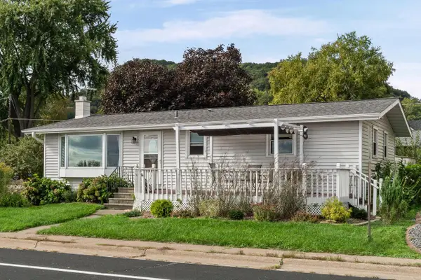 780 River STREET, Dakota, MN 55925